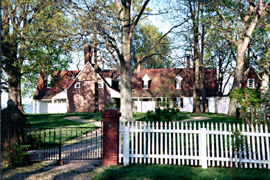 [color photograph of Sotterley]