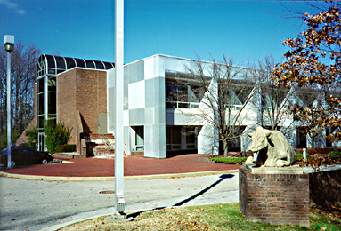 [color photograph of Department of Agriculture building]